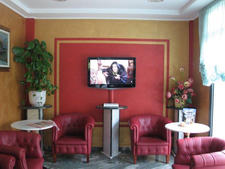 Hotel Smeraldo Camaiore Bagian luar foto